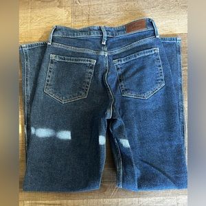 Hollister Ultra-High Rise Mom Jeans